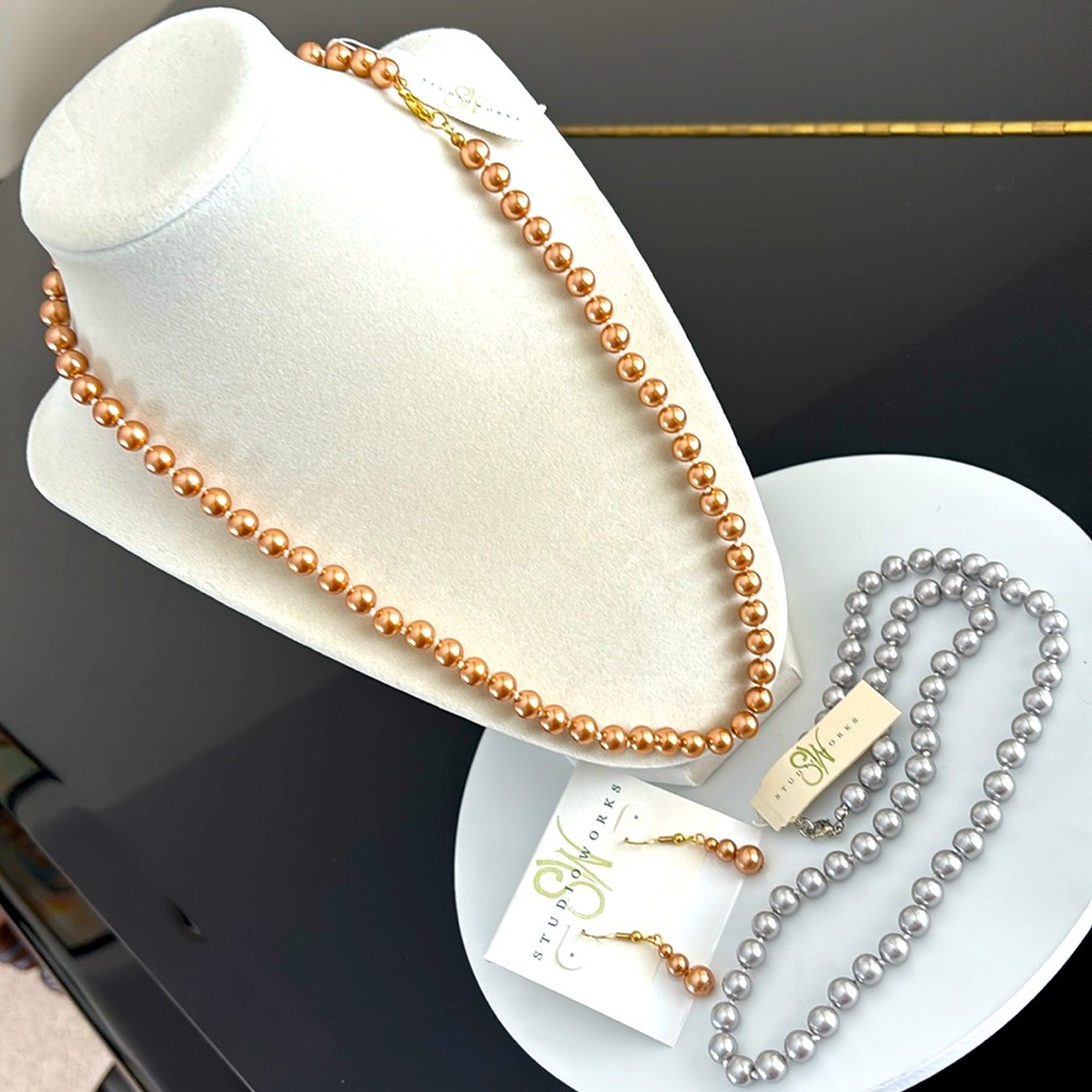 🧡 Studio Works faux pearl jewelry bundle - 2 necklaces and a pair of earrings 🧡